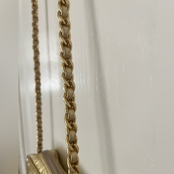 Sak’s Fifth Avenue Tiny Gold Quilted Crossbody Bag - Picture 6 of 11